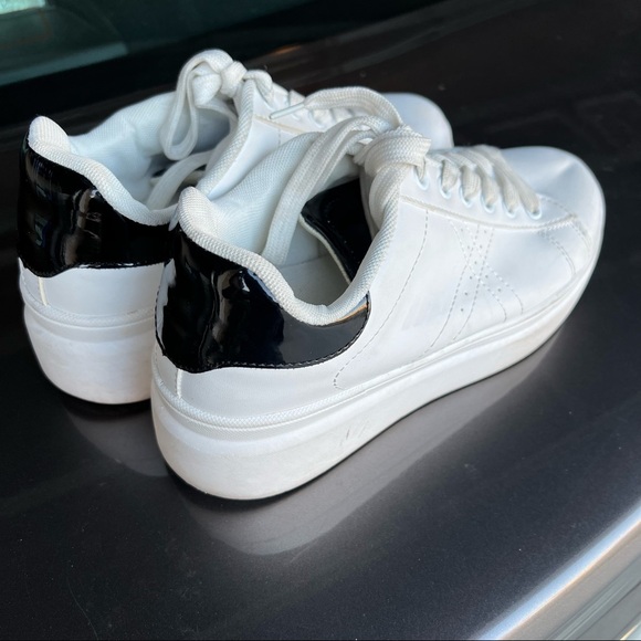 Madden Girl Platform shoes size fits 8.5 - Picture 2 of 5